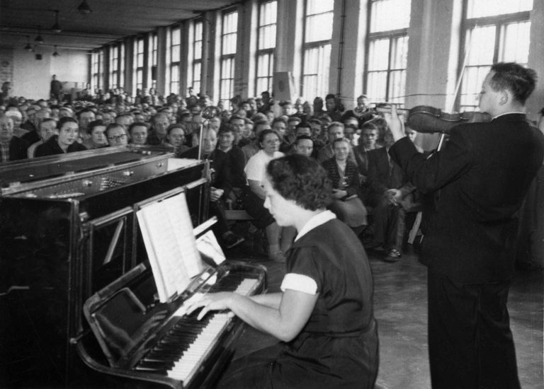 Neuvostoliittolaisia esiintyjiä